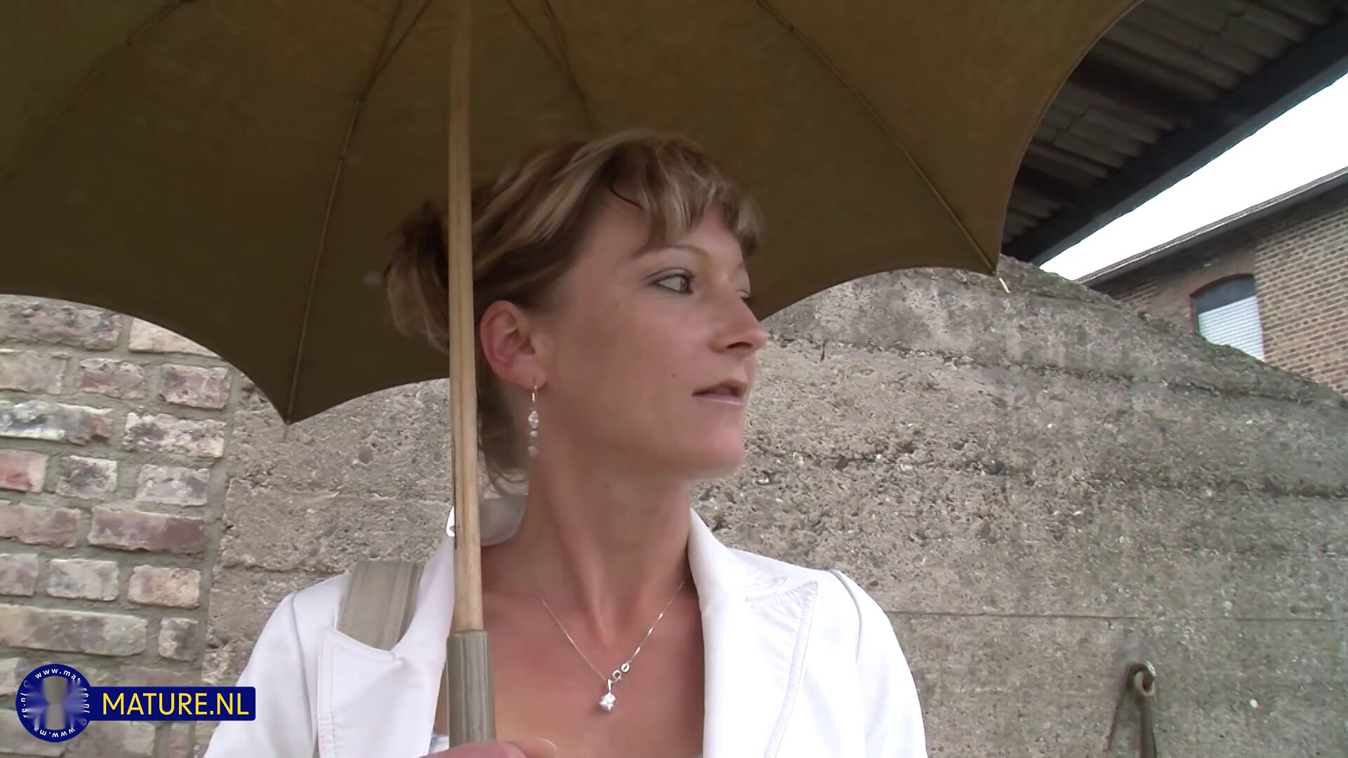 German MILF Undresses Herself